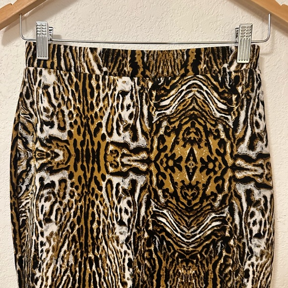 Romeo & Juliet Couture Animal Print Pencil Skirt - Picture 4 of 9